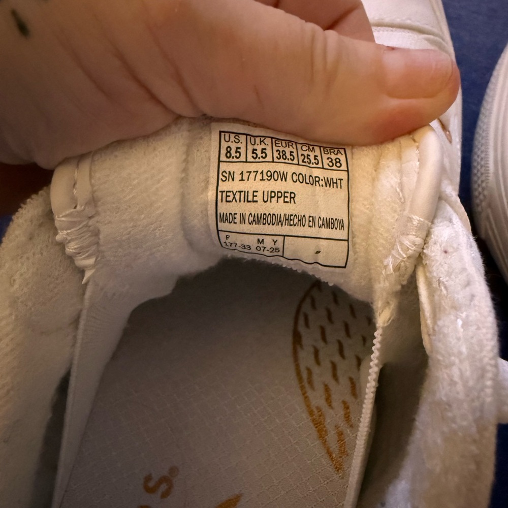 Skechers Women’s Arch Fit Arcade Slip On White Sneakers. Size 8.5 wide - Picture 8 of 8